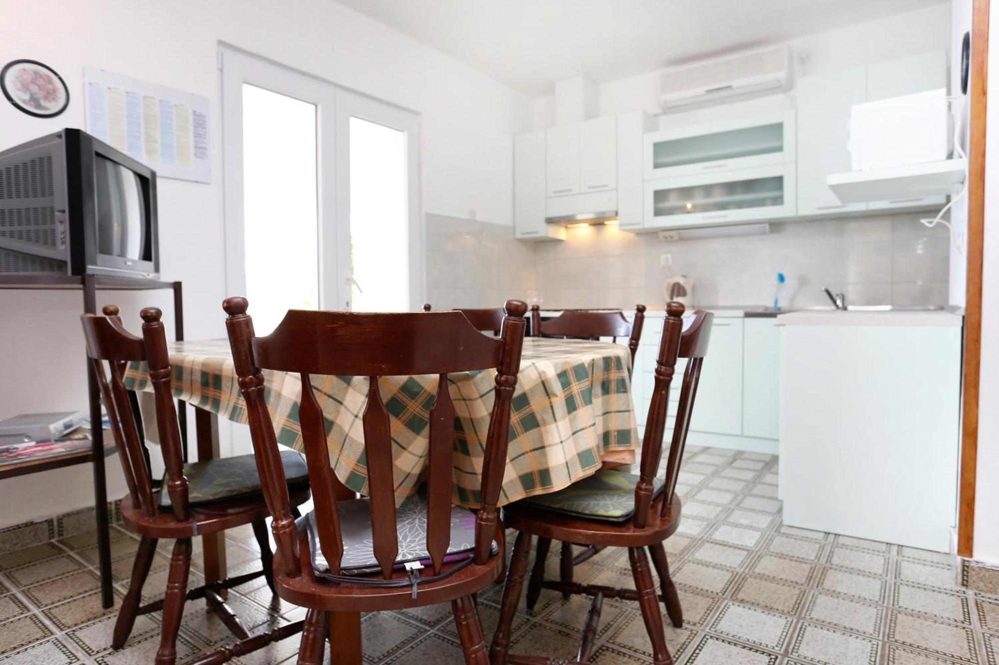 Apartments By The Sea Pisak, Omis - 1014 Rum bild